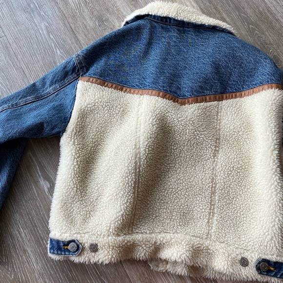 urban outfitters jean jacket - Picture 3 of 3